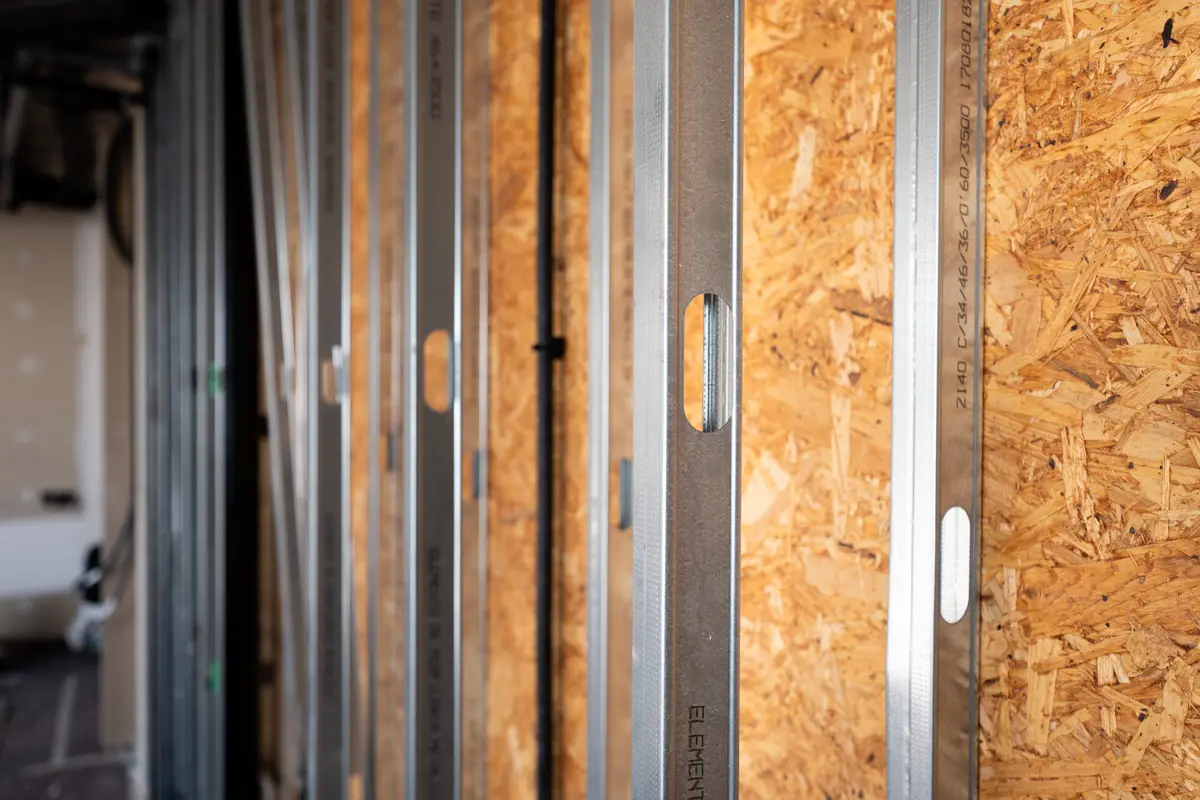 Aislar Ruido en Piso Menorca | Guía Completa 2026 — Aislamiento, Pladur Menorca